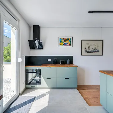Apartment Skyline Sanctuary *